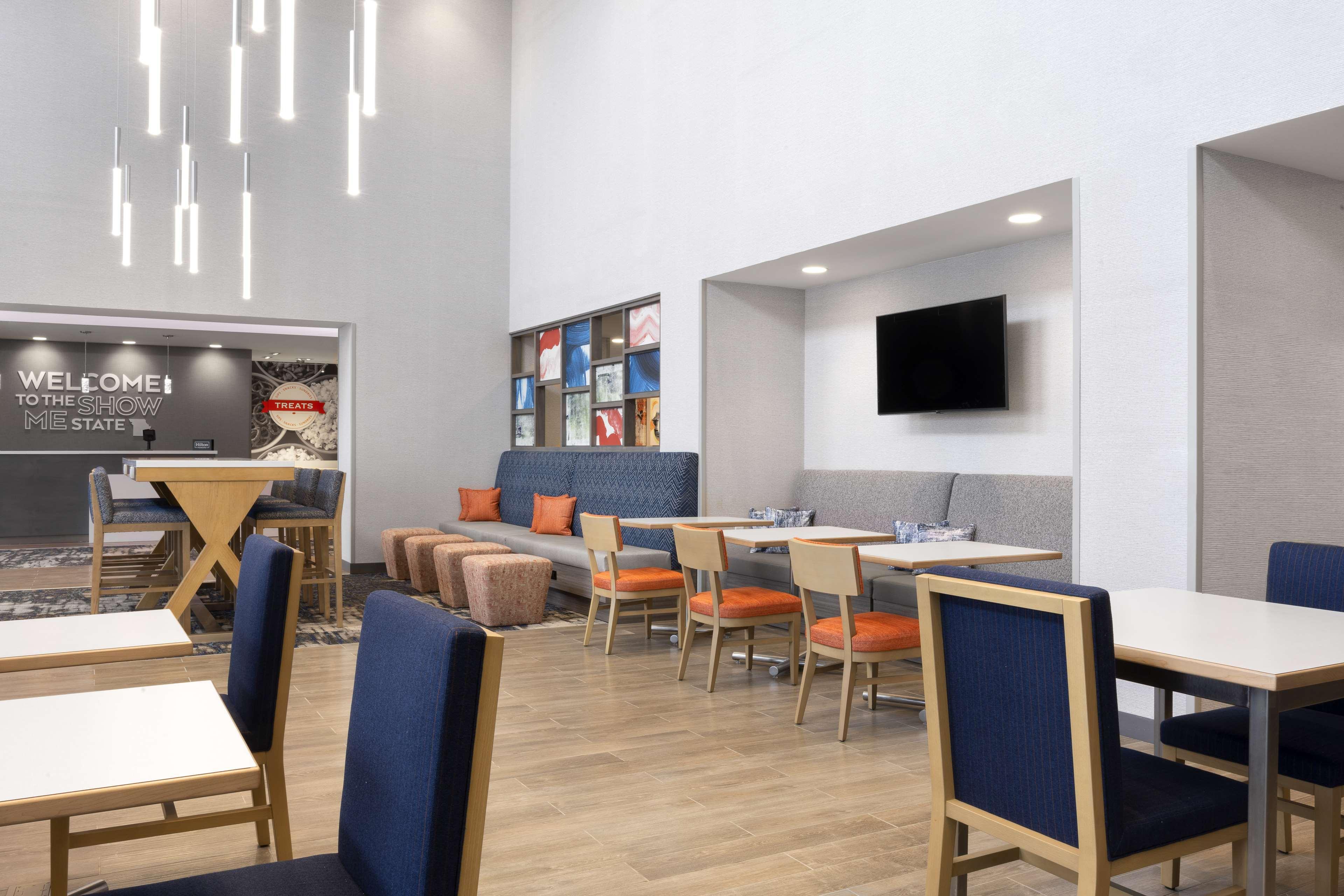 Hampton Inn & Suites St Charles Old Town Area, Mo Saint Charles Экстерьер фото