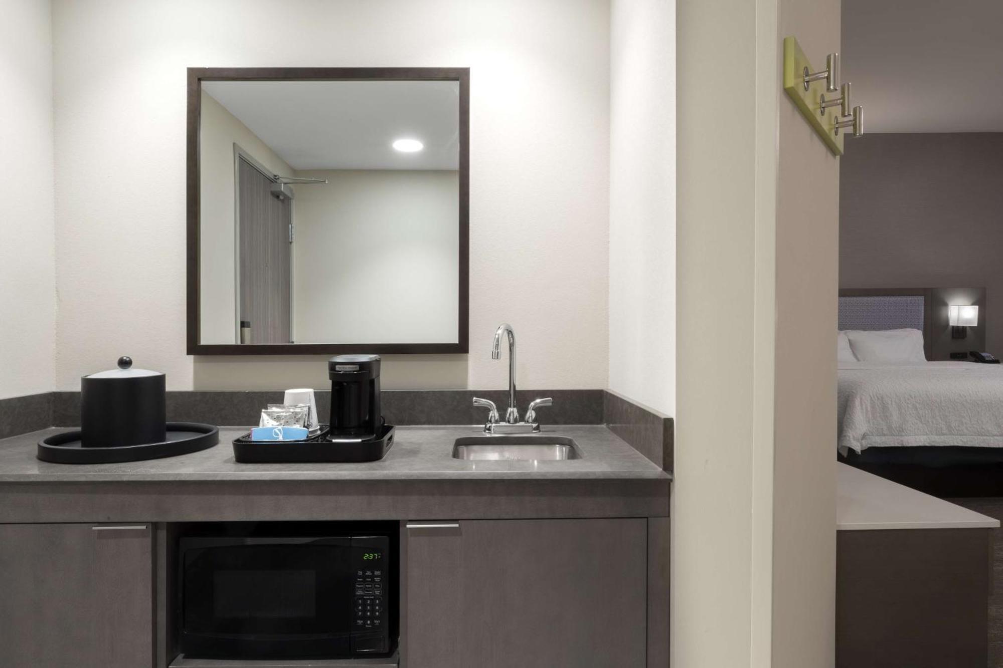 Hampton Inn & Suites St Charles Old Town Area, Mo Saint Charles Экстерьер фото